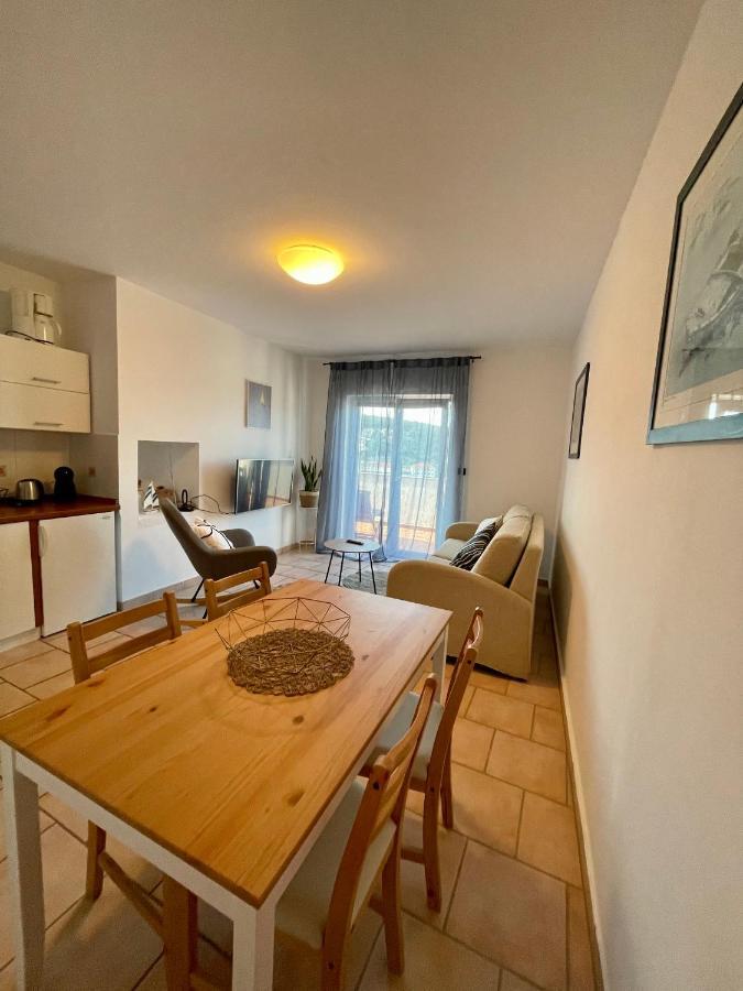 Apartment Frina I, Island Hvar Єлса Екстер'єр фото
